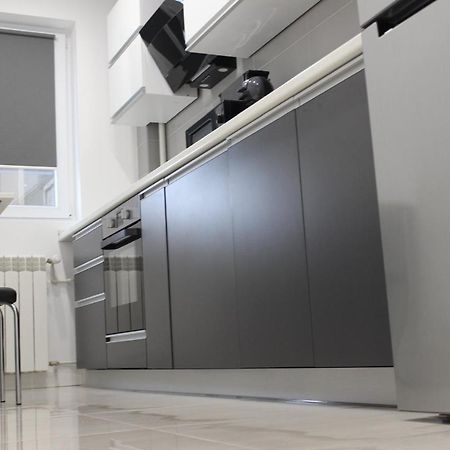 Luxury City Center Apartment - Romana 부쿠레슈티 외부 사진